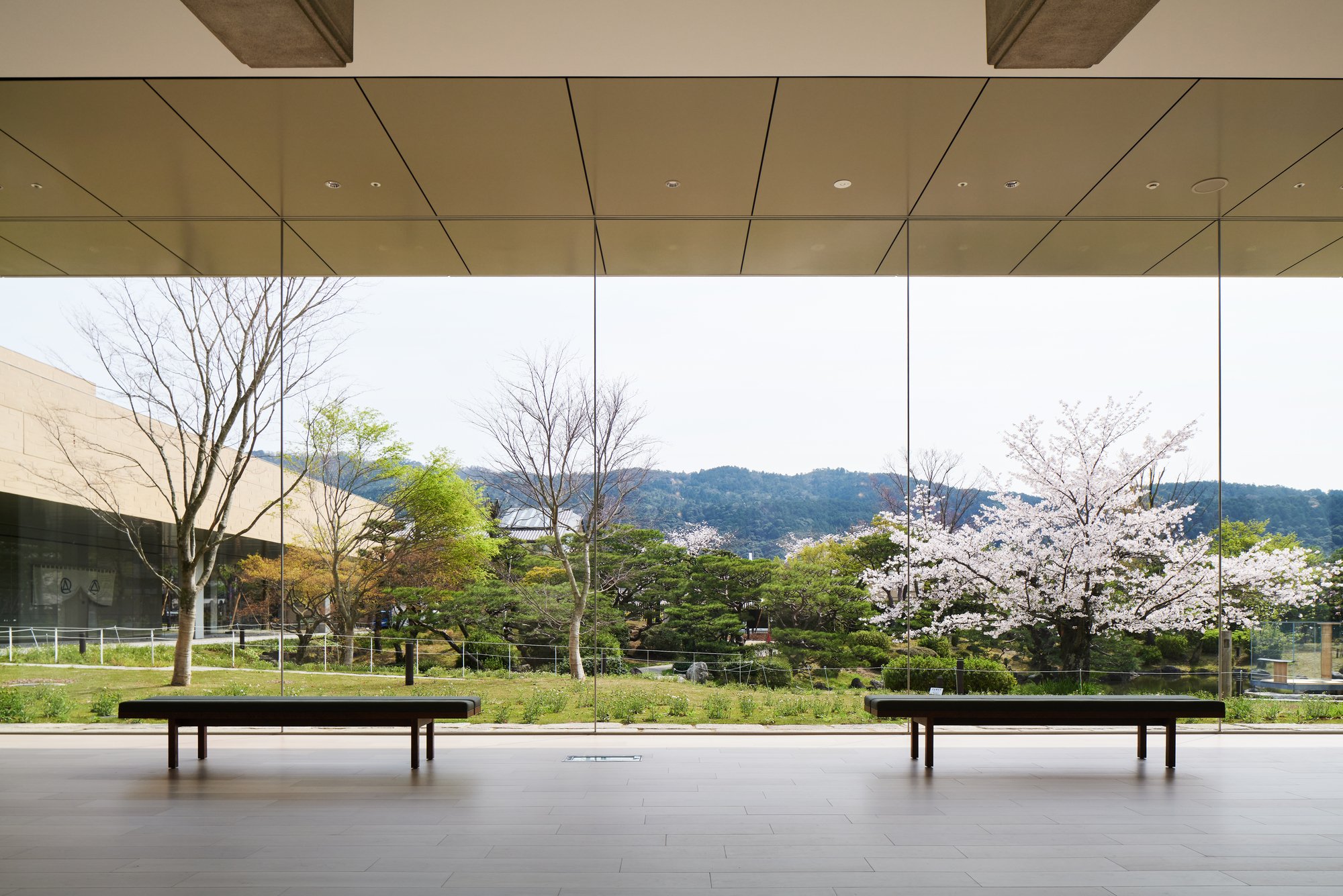 🏛️ 교토시 교세라 미술관 (교토시 교세라 비주쓰칸) 이미지 5